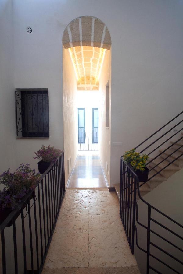 Case Vacanze "Residenze Trapanesi" Trapani Exterior foto